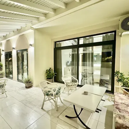 Trousas With Private Pool By Dadovillas Βίλα *