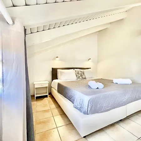 Trousas With Private Pool By Dadovillas Βίλα