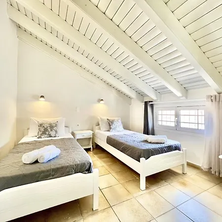 Βίλα Trousas With Private Pool By Dadovillas