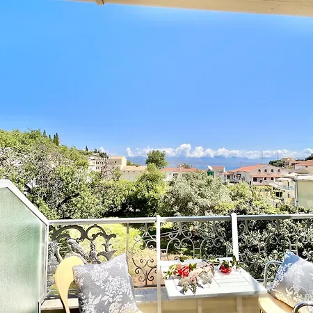 Trousas With Private Pool By Dadovillas Kassiopi